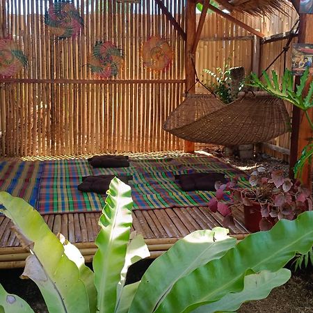 Bella'S Bed & Breakfast Dauis Екстериор снимка